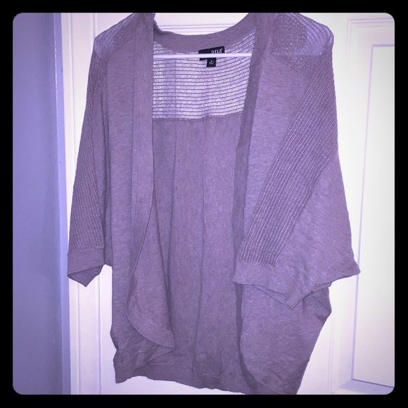 a.n.a Sweaters - Ana • Short Cardigan